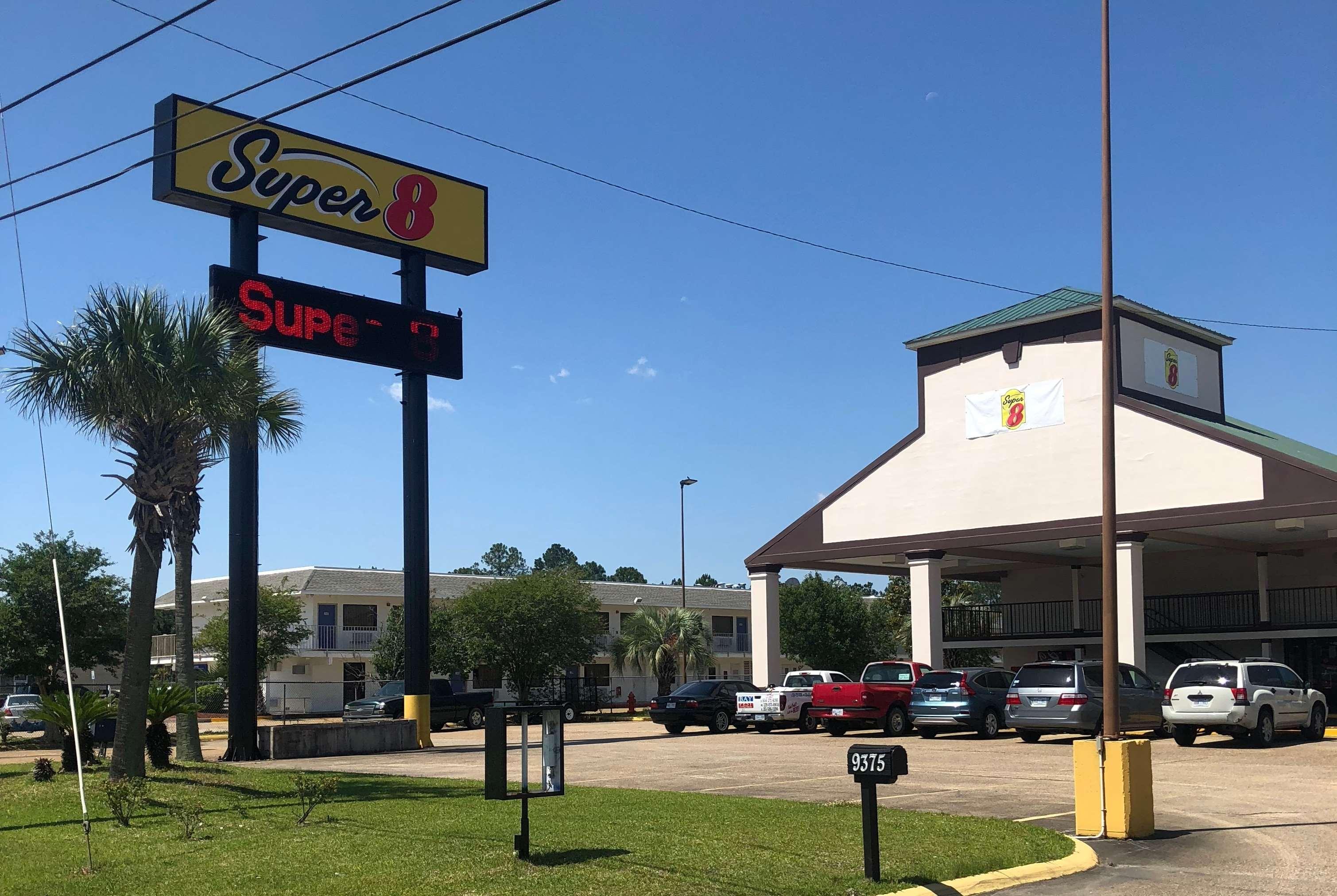 温德姆格尔夫波特近比洛克西速8酒店 外观 照片